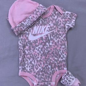 Nike baby set